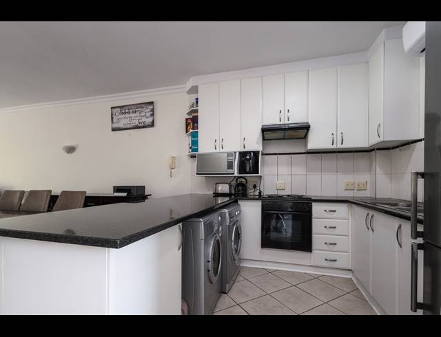 2 BEDROOM APARTMENT TO LET IN UMHLANGA RIDGE